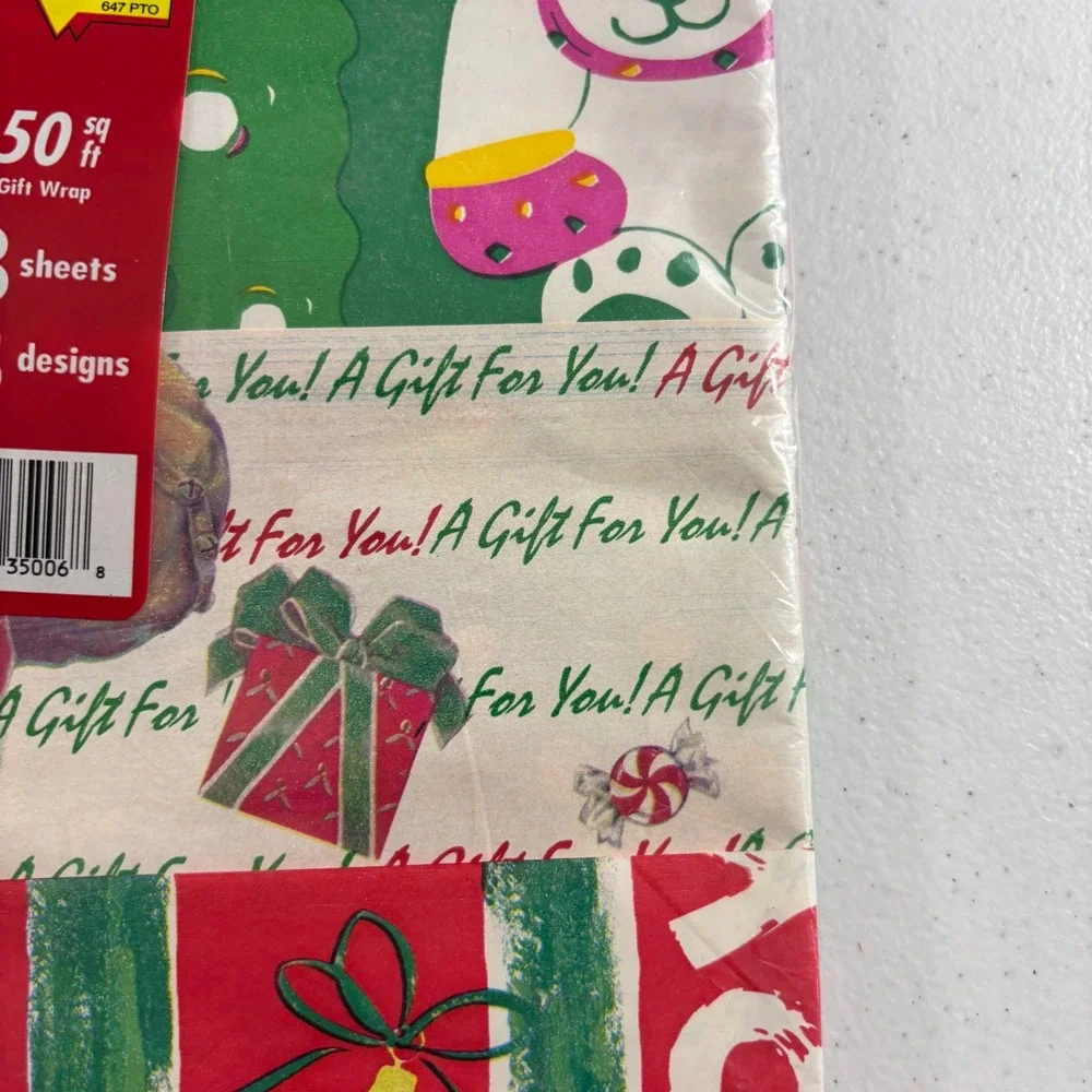 Vintage 2000 Cleo Christmas Gift Wrap 8 Sheets 50 Sq Ft Santa Polar Bear Holiday